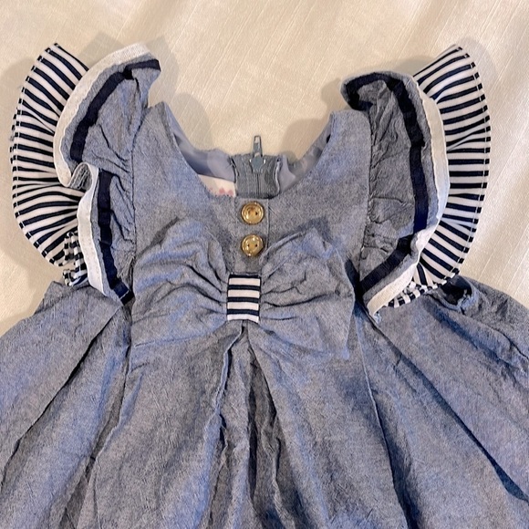 CUTE Chambray Blue And White Striped Dress 12M - Picture 2 of 5